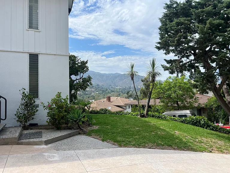1860 Verdugo Loma Dr #B — Photo 3