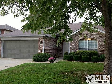 4th image of 341 Stately Oak Ln