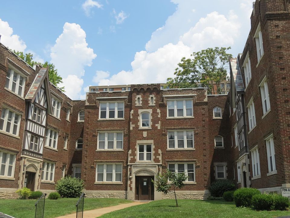 1st image of 4945 Buckingham Ct APT 1E