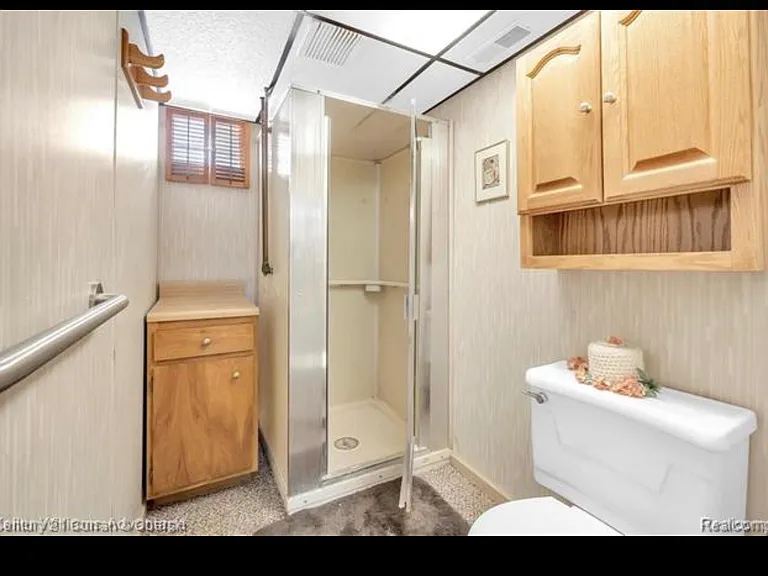 18535 Audette St — Photo 19