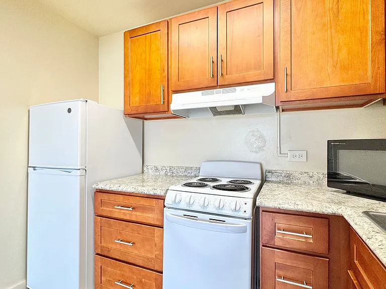 1415 Victoria St #1010 — Photo 9
