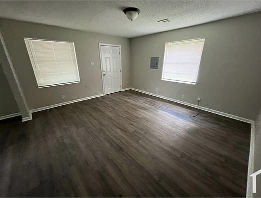 2nd image of 509 E Alston Ave