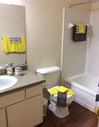 4th image of 8625 Canterberry Ln #4