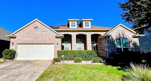 114 Ambrose Dr Photo 1