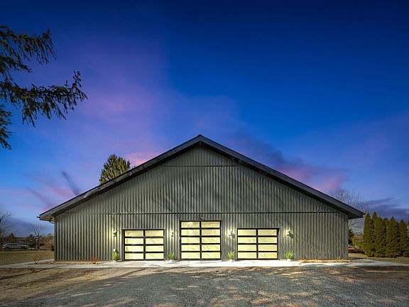 2nd image of 3961 Hickory Hollow Dr