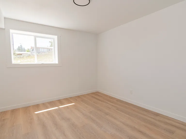 148 S Rogers Ave — Photo 20