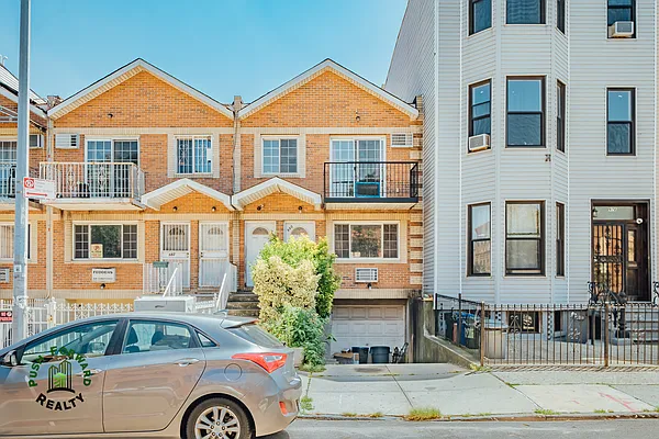 Rented by Pushing Forward Realty LLC | media 29