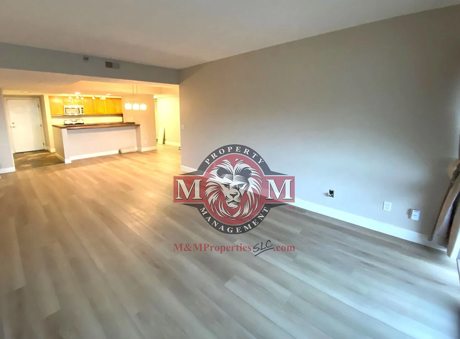 Spacious East Bench Condo With Beautiful Valley Views — Photo 3