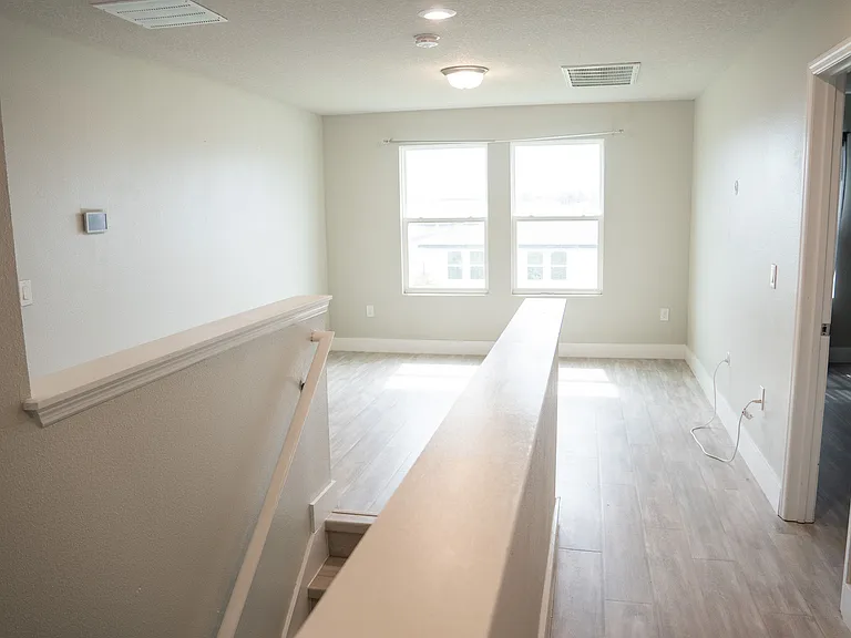 1273 Zambrana Ct — Photo 15