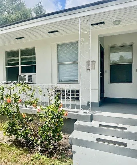 3 Santillane Ave #2 — Photo 1