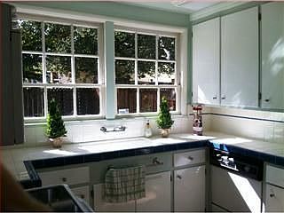 4th image of 1306 Cordilleras Ave