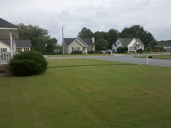 4th image of 800 McLawhorn Dr
