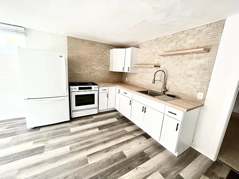 2894 S Raleigh St — Photo 5