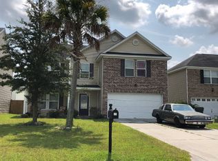 24 Laurel Ln, Port Wentworth, GA 31407