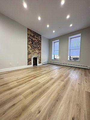 3rd image of 366 Saint Nicholas Ave APT 1
