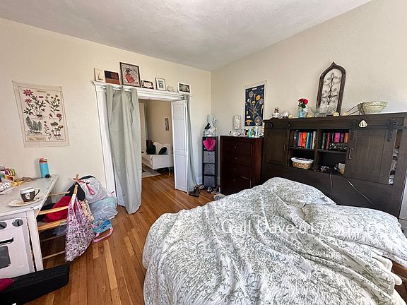 4th image of 15 Egremont Rd APT 11