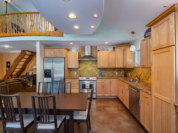 Kitchen Alternate View