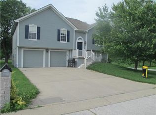 19112 E 13th St, Independence, MO 64057