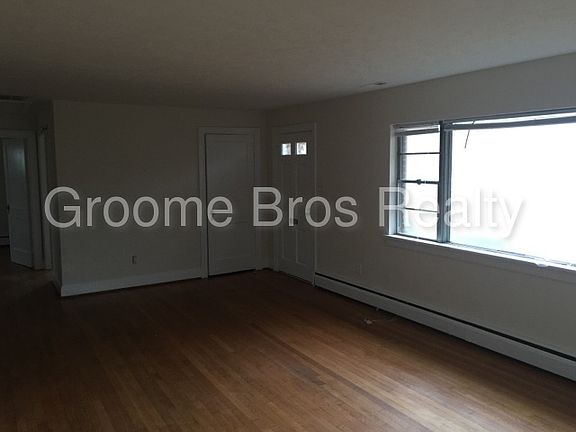 2nd image of 15 Longstreet Ave