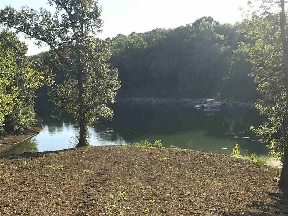 1st image of Lakeside Dr