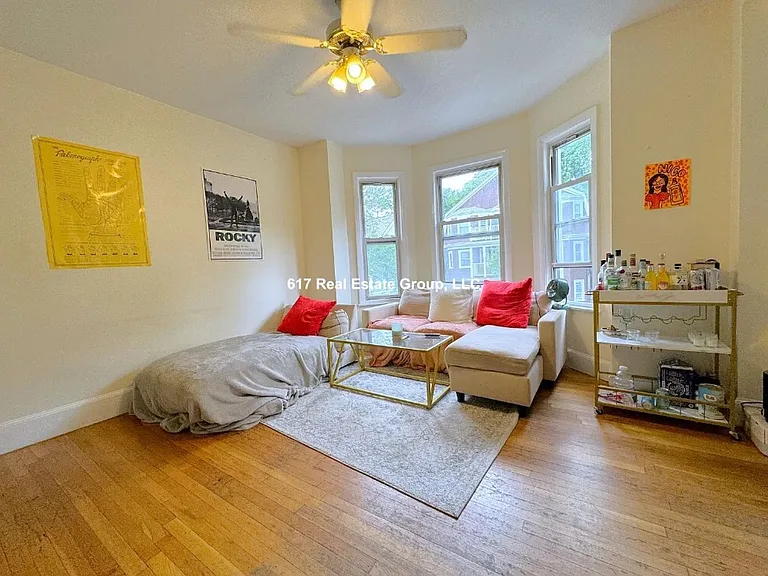 212 Freeman St #2B — Photo 2