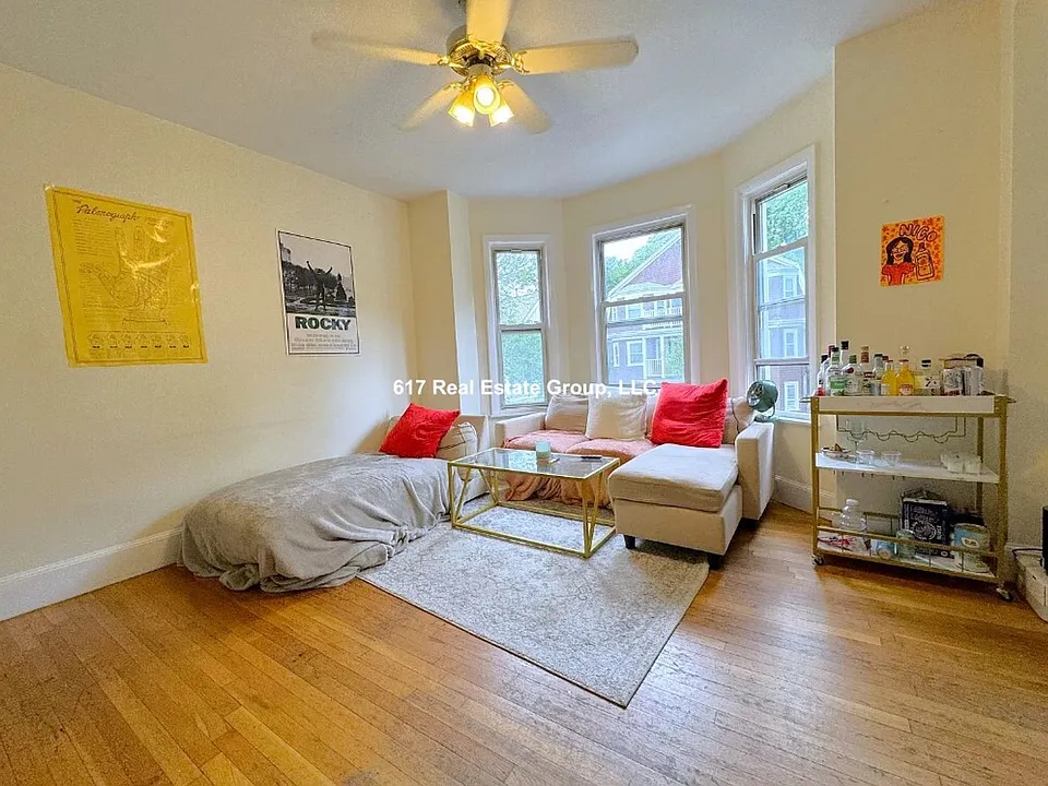 216 Freeman St #2
