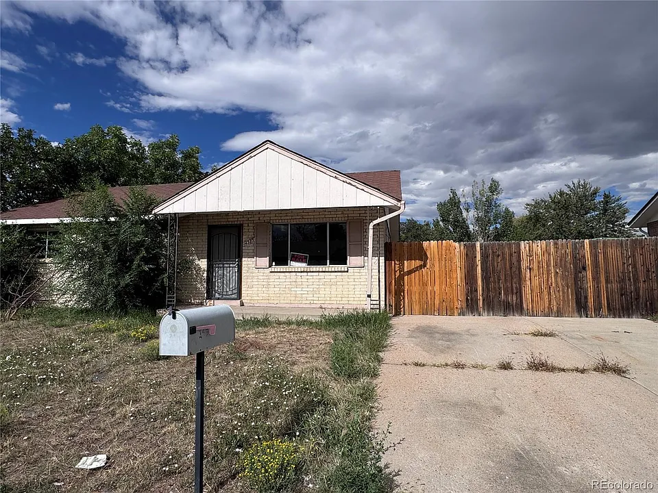 14385 Pensacola Dr