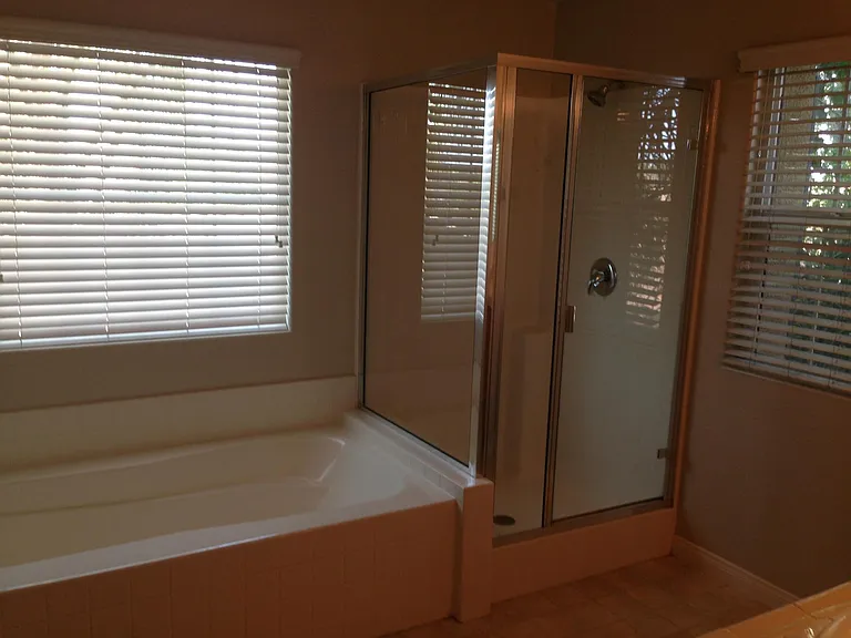 604 Vermillion Dr — Photo 3