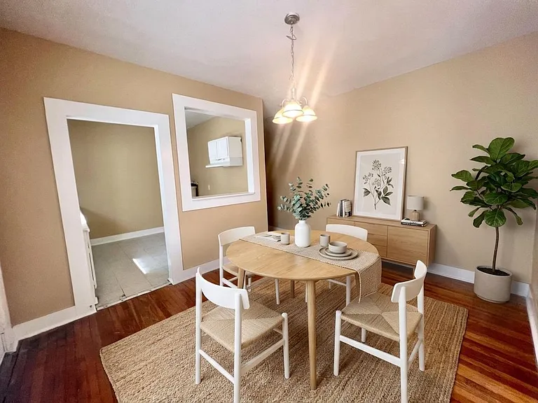 1506 Schley Ave — Photo 8