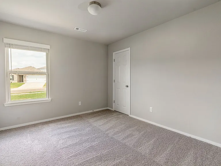 529 Woodcreek Loop — Photo 12