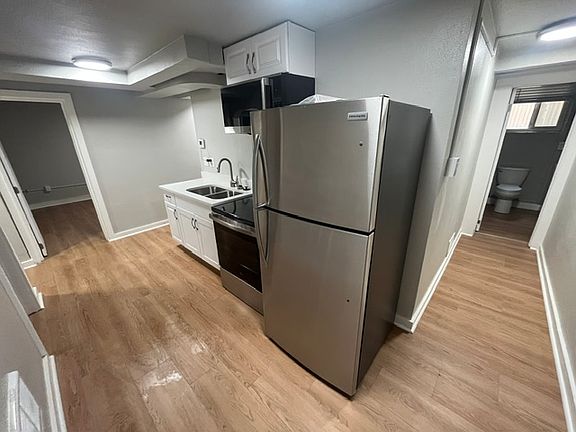 2nd image of 1005 W Spruce St #2