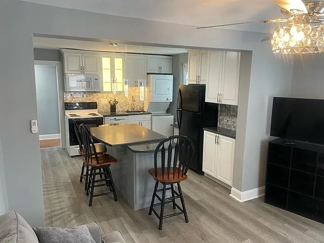 1 bed, 650 sqft, $1,550 — Photo 2