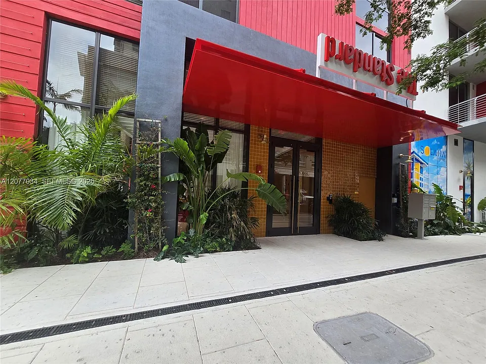 90 NE 32nd St #305