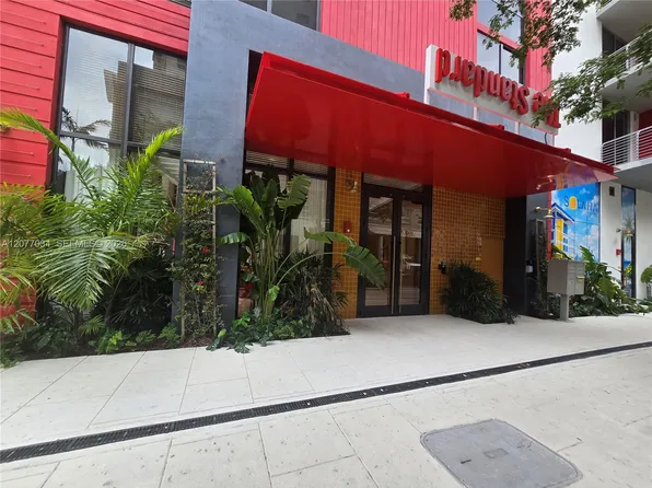 90 NE 32nd St, Miami, FL