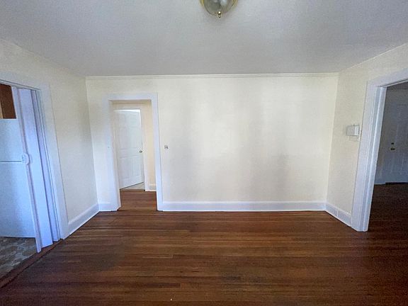 4th image of 106 Lake Ave APT 1