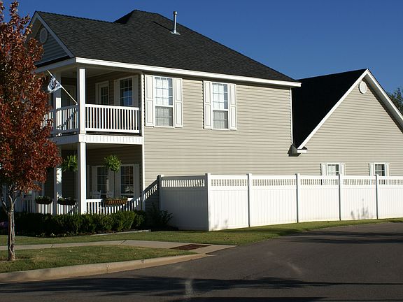 2nd image of 104 Chardonnay Ln
