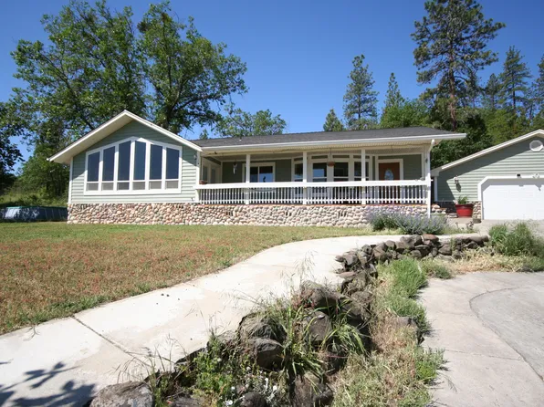 585 Crescent Dr, Eagle Pt, OR 97524