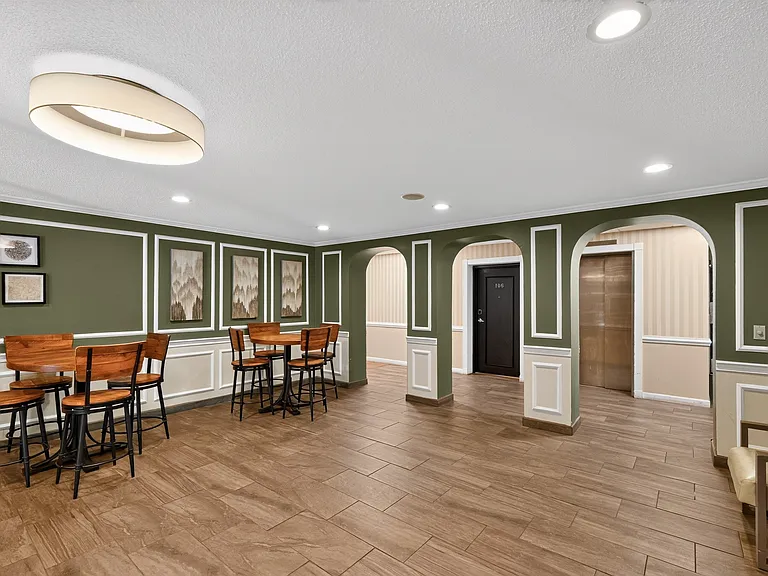 Step into elegance at Eagle Rock Apartments at Framingham. This inviting community space boasts sophisticated decor, perfect for gatherings or quiet evenings. Explore the unique charm of our amenity-rich environment. Schedule your visit today!
