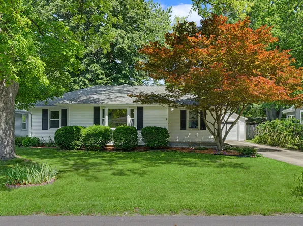 718 Dover Pl, Champaign, IL 61820
