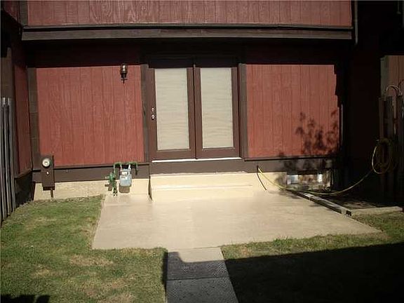 2nd image of 1187 Peppertree Dr