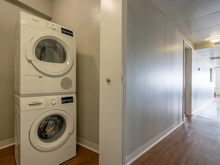 University Club Apartments — Photo 32