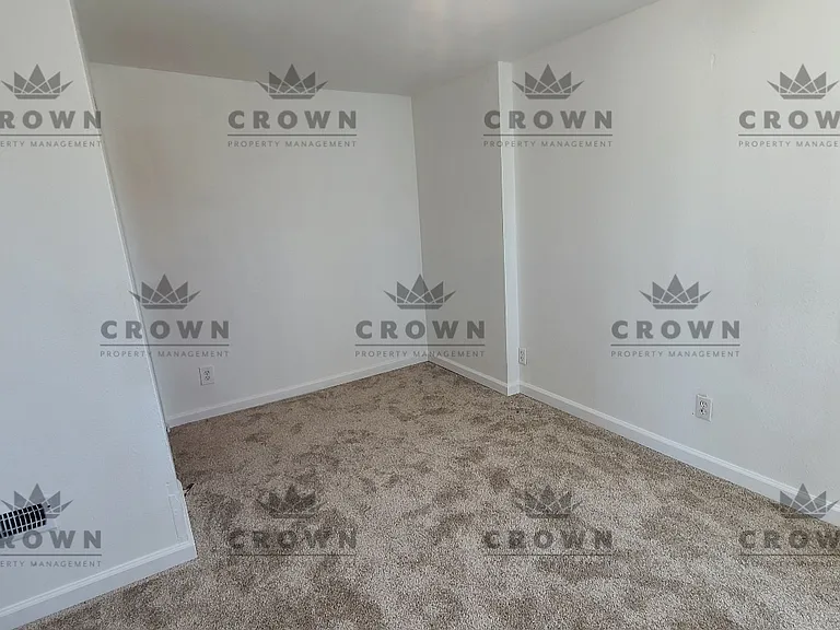 201 Arp Ave — Photo 8