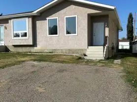 1812 26th Ave, Delburne, AB