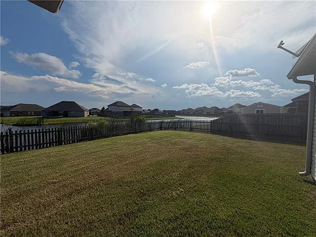 220 E Lake Dr — Photo 22