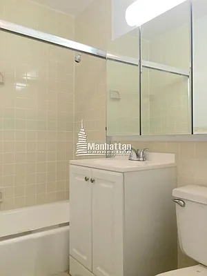 Rented by Manhattan Connection | media 12