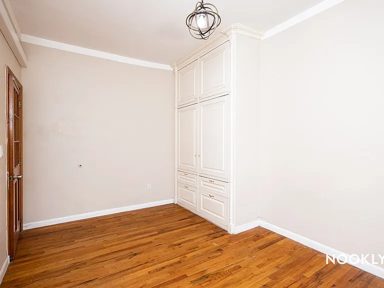 275 Irving Ave #3 — Photo 5