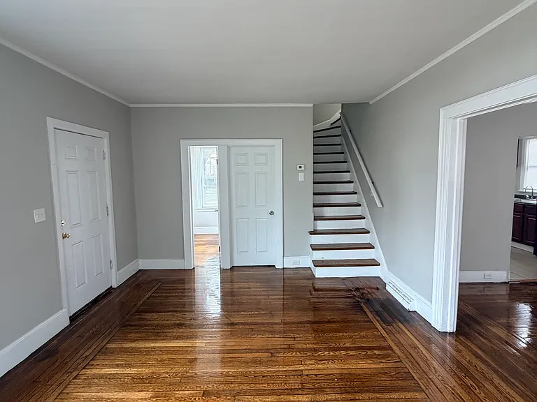 240 Fountain St — Photo 2