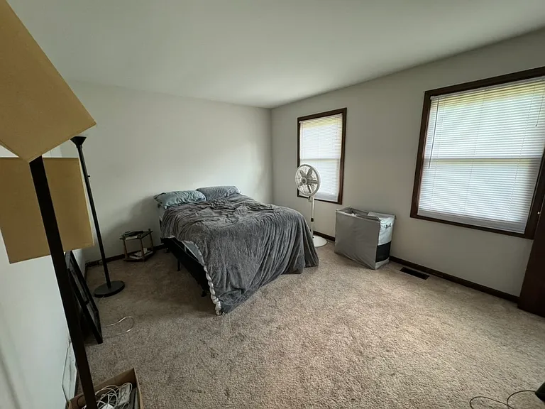 1013 E Benton Ave — Photo 9