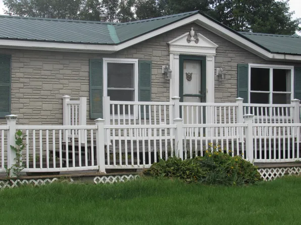 88 Lyons Rd, Plattsburgh, NY 12901