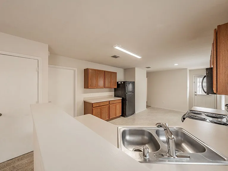 8864 Valley River Dr — Photo 8